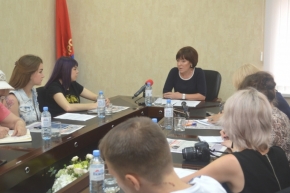 Председатель Федерации профсоюзов Ставропольского края Татьяна Чечина провела пресс-конференцию для ведущих СМИ региона