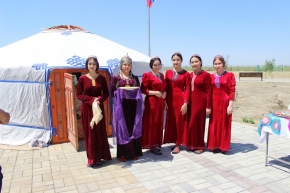 В ауле Озек-Суат прошло туркменское народное гуляние «Бахар-Байрам»