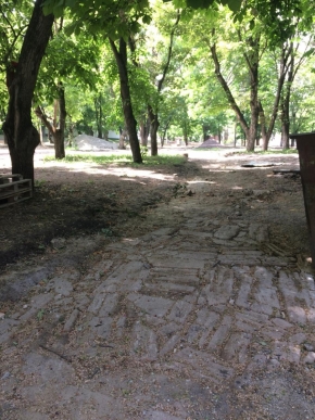 Старую брусчатку используют в проекте будущего сквера Декабристов в Ставрополе