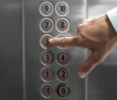 Жители восьми многоэтажек в Ставрополе уже пользуются новыми лифтами